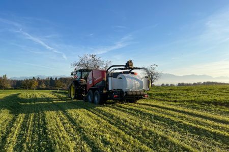 Silage Rundballen pressen und wickeln